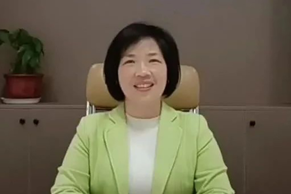 周周聊網(wǎng)站，網(wǎng)站建設(shè)域名怎么選擇？